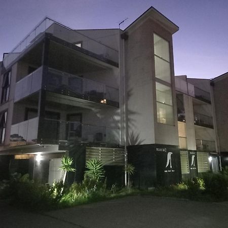 Apartments In Phillip Island Towers - Block C Кауес Екстериор снимка